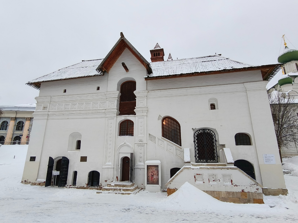 Палаты старого английского двора. 11 января 2026 года.