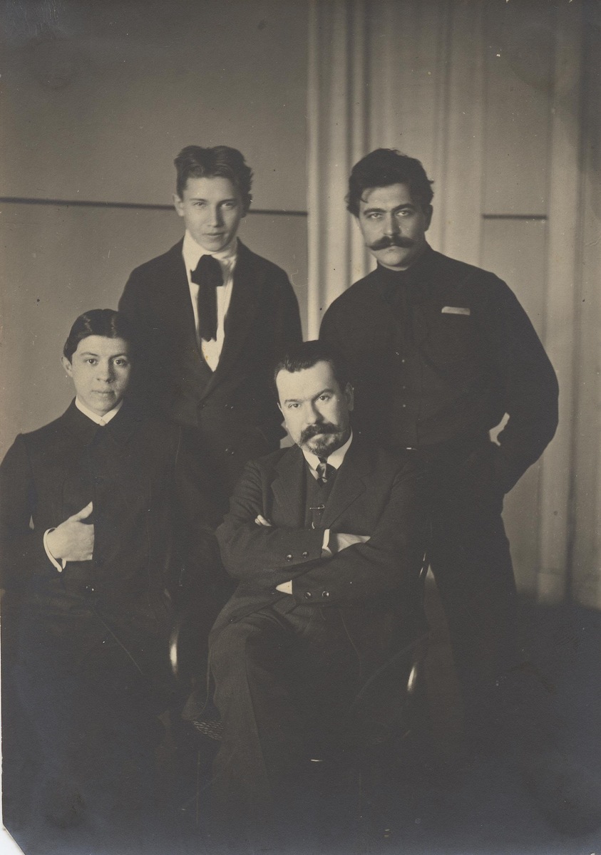 Ипполитов П.А. в группе с Василенко С.Н. и Головановым в годы учебы в Консерватории. Из фондов Музея музыки.