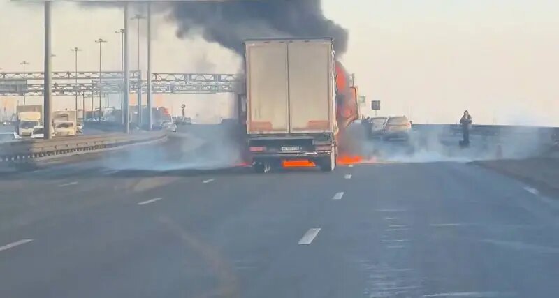    Фото: скриншот видео в телеграм-канале «Мегаполис | ДТП и ЧП | Санкт-Петербург | Питер»