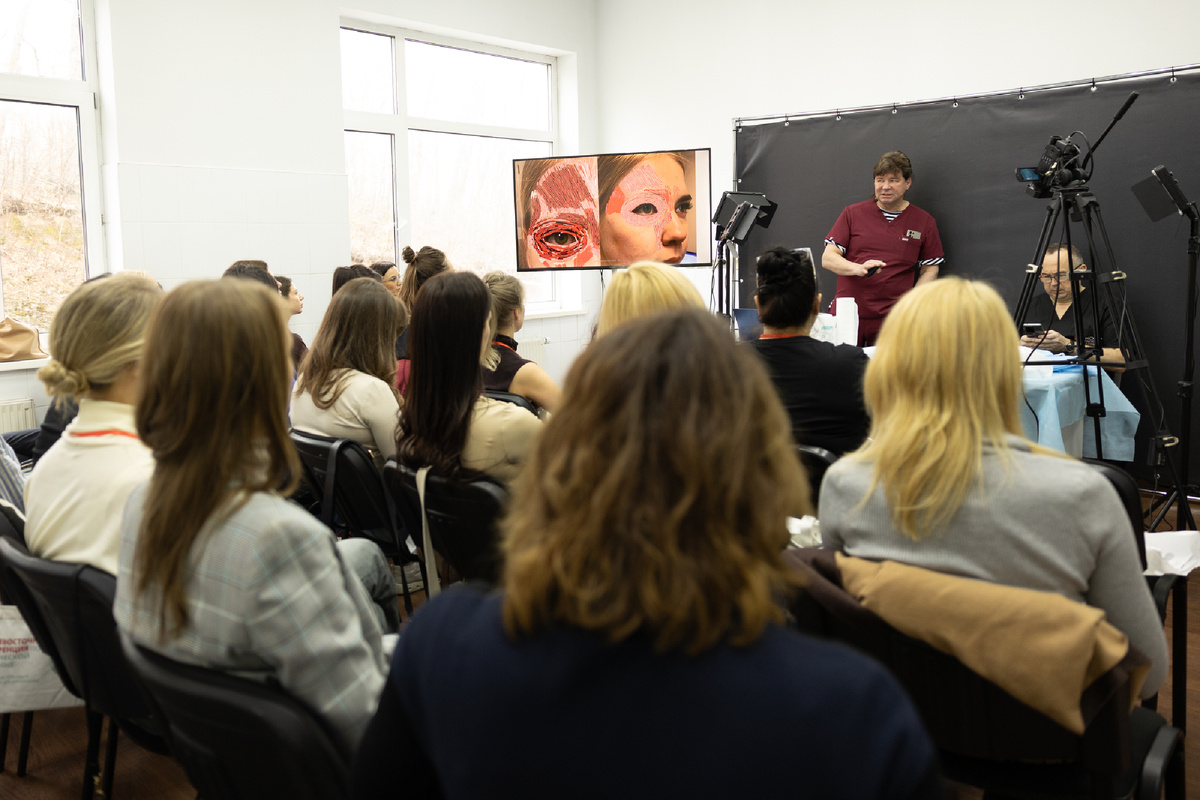 Лекция перед началом практики, анатомы Атаманов Василий Викторович и Супильников Алексей Александрович