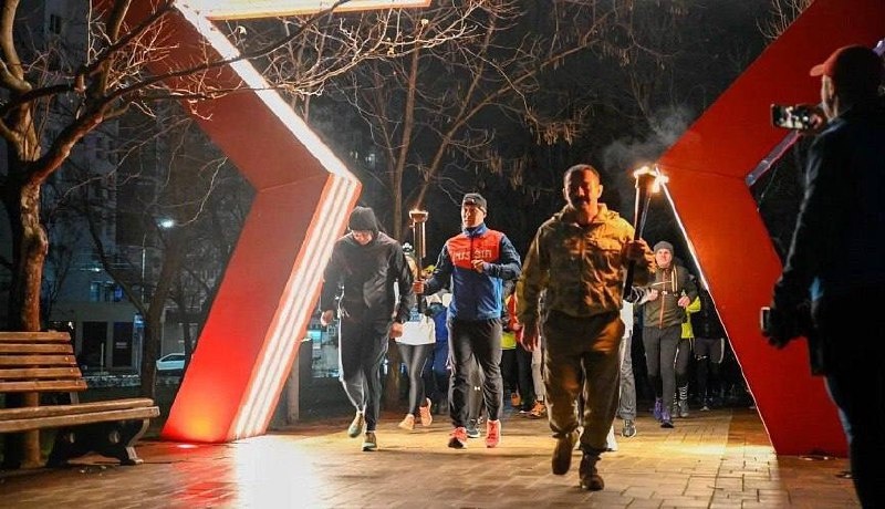 Напоминаем, что этой ночью из-за полумарафона "Малая Земля" в Новороссийске перекроют движение по маршруту забега