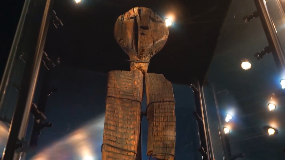 ФОТО: Кадр программы "Как устроен мир", РЕН ТВ