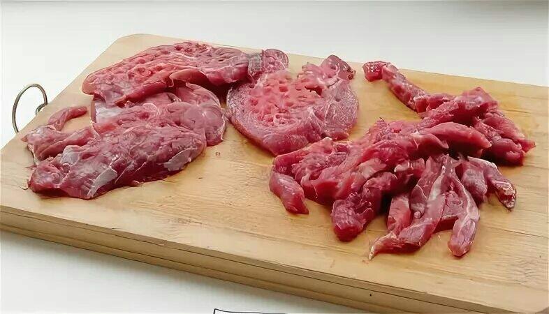 Нарезанное и отбитое мясо для Бефстроганова

