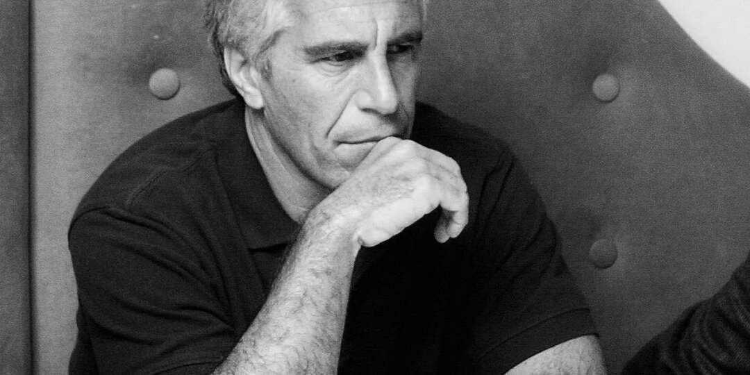 Кто он, Джеффри Эпштейн, чей архив может уничтожить многих влиятельных, богатых и знаменитых?