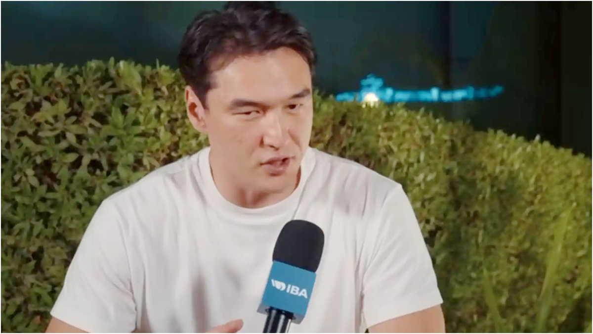 На фото: Нурлан Сабуров