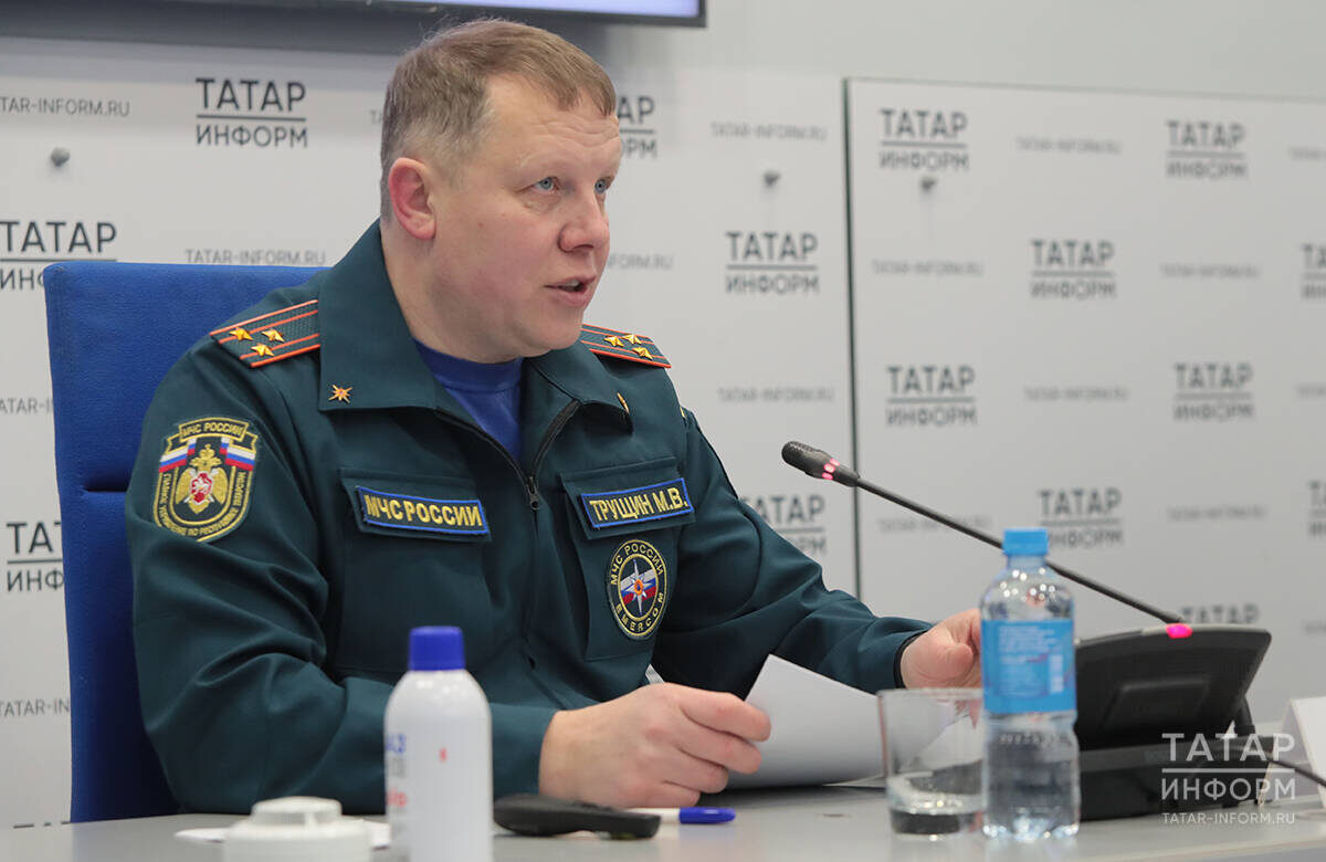 Максим Трущин: «Неосторожное обращение с огнем – основная причина гибели людей при пожарах. По этой причине погибли 18 человек»Фото: © Рамиль Гали / «Татар-информ»