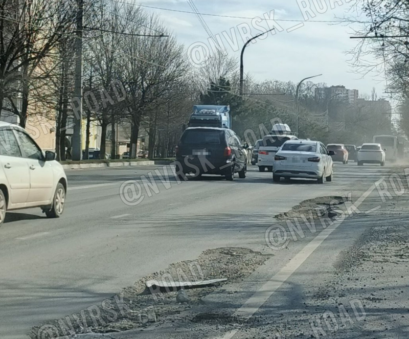    Та самая" яма на Анапском шоссе в Новороссийске