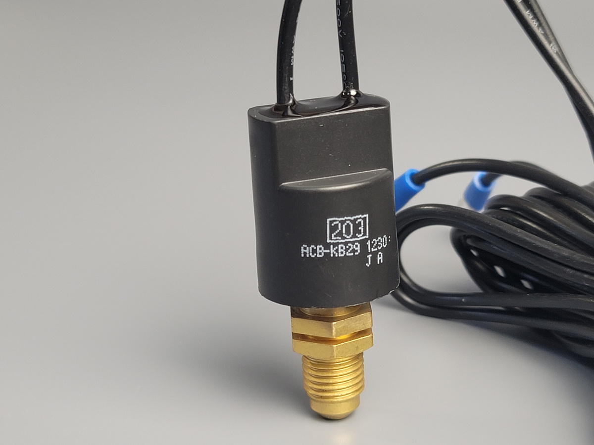 Датчик (реле) высокого давления HPS Daikin (1241378) 3P071506-1