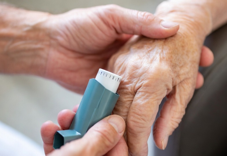 Бронхиальная астма у пожилых: что важно знать при многолетнем диагнозе