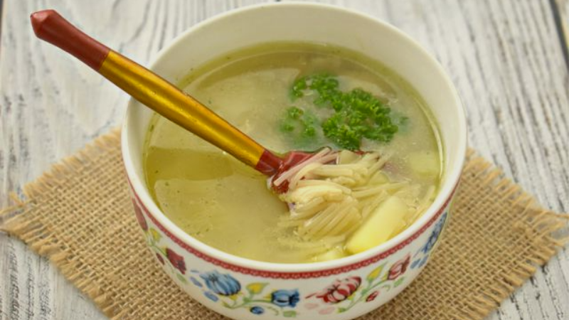 Диетический куриный суп