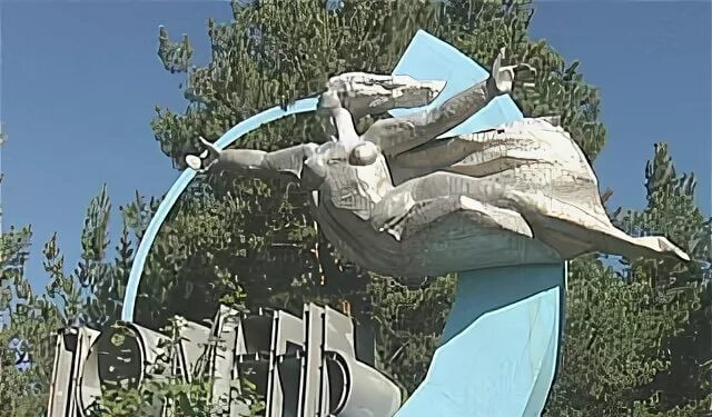 Парящая дева с ключом, 2008 год