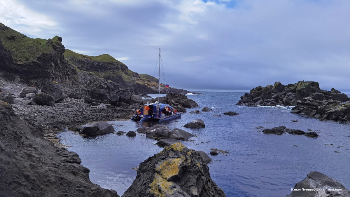 Наша стоянка на мысе Гневный (фото Сергей Марьин)