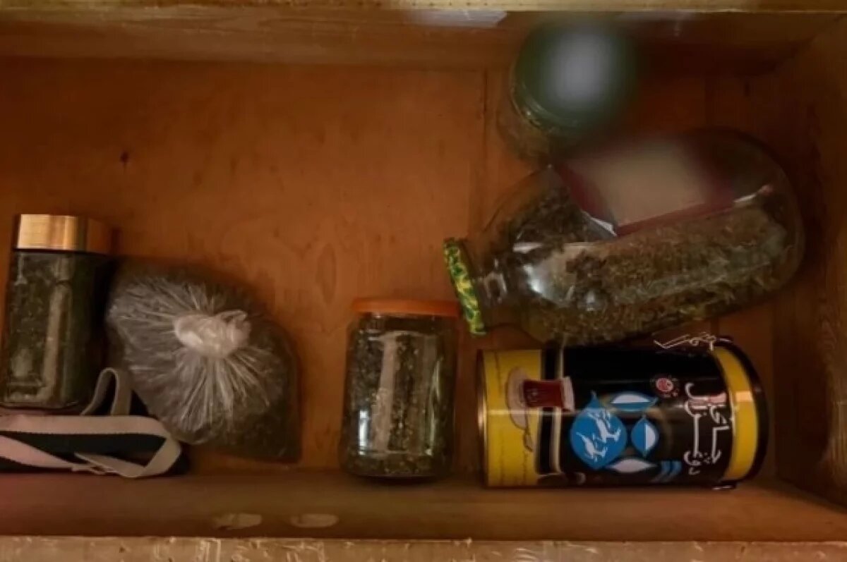    У астраханца изъяли почти килограмм каннабиса и возбудили уголовное дело