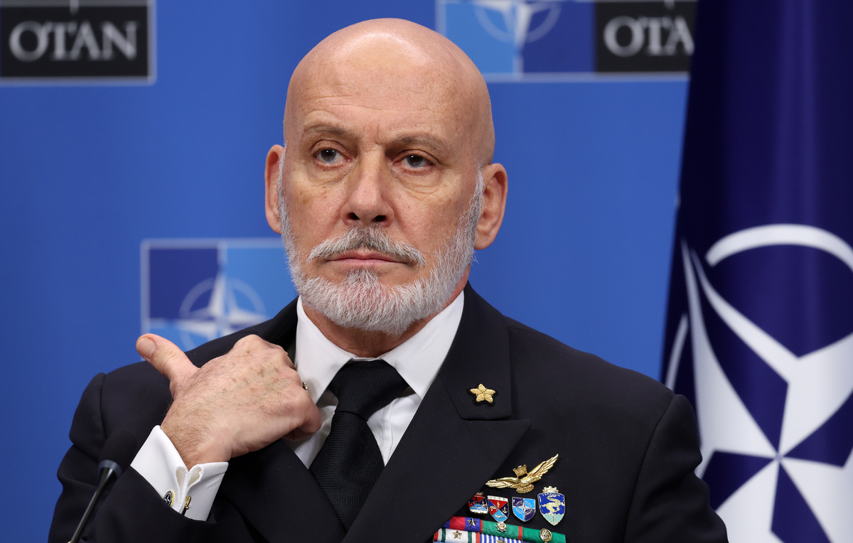    Глава Военного комитета НАТО адмирал Джузеппе Каво Драгоне  Omar Havana/Getty Images