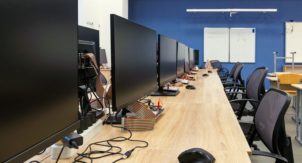    Компьютерный класс в новом корпусе школы №15 в ЖК «Героев» в Балашихе / Медиасток.рф