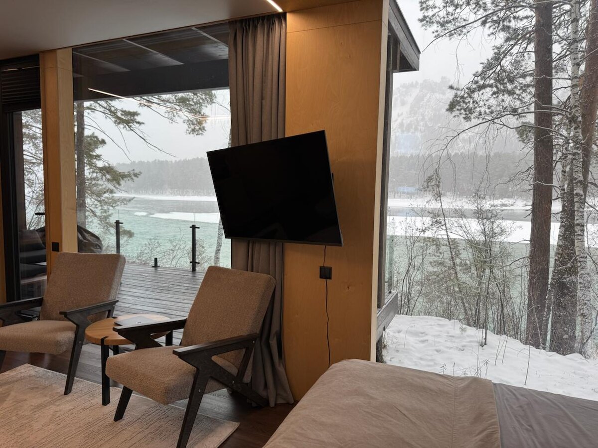 листайте вправо