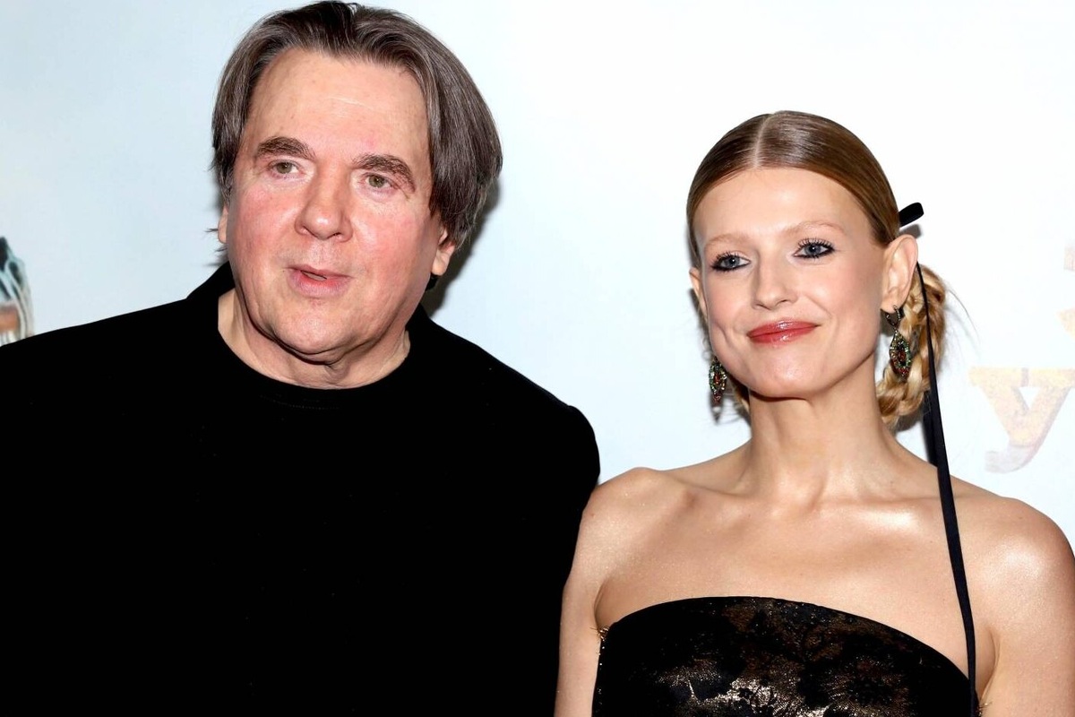     «Всемирный день Эрнста»: молодая жена гендиректора Первого канала публично поздравила его с 65-летием – 7 фото