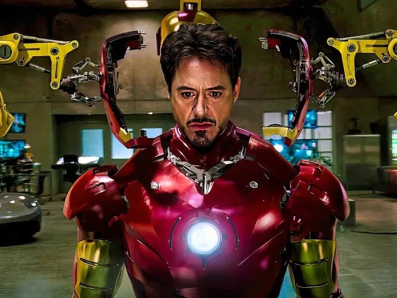 Тони Старк одевает костюм «Iron man Mark 3»