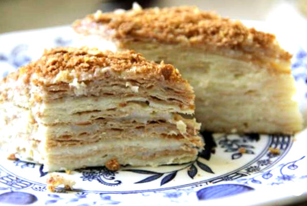 3 хитрости советских кондитеров, которые делают коржи для "Наполеона" тонкими и хрустящими