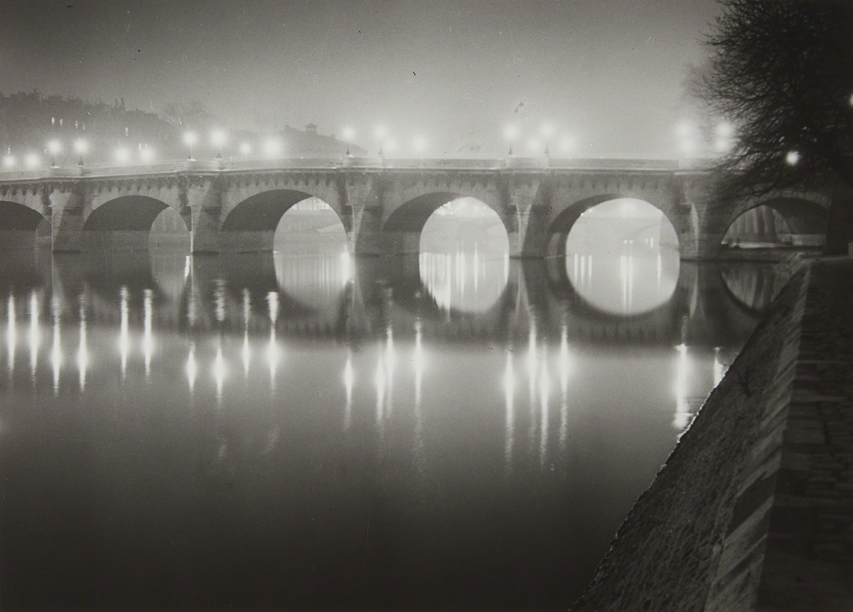 Brassaï ─ Pont Neuf, Paris, 1949