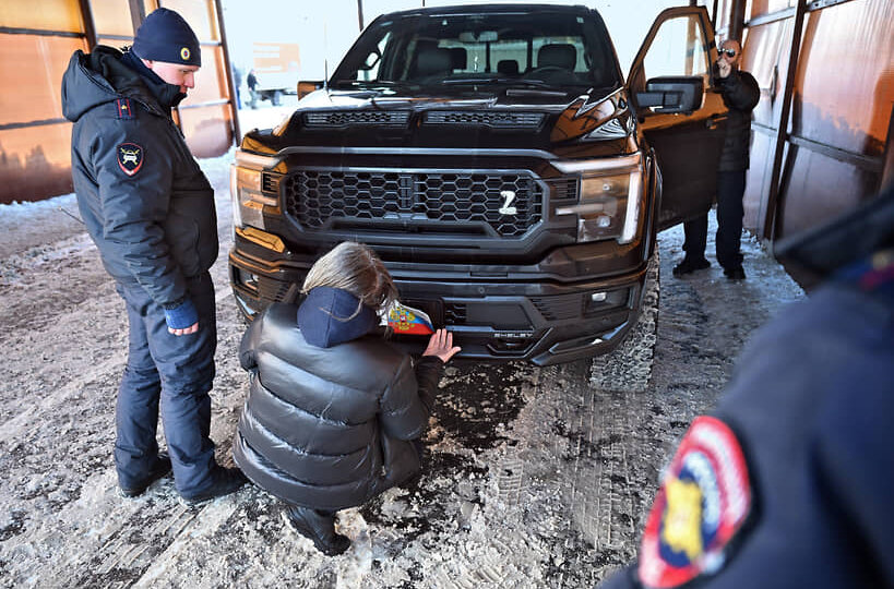 Угнал(и) за бугром — катайся дома!