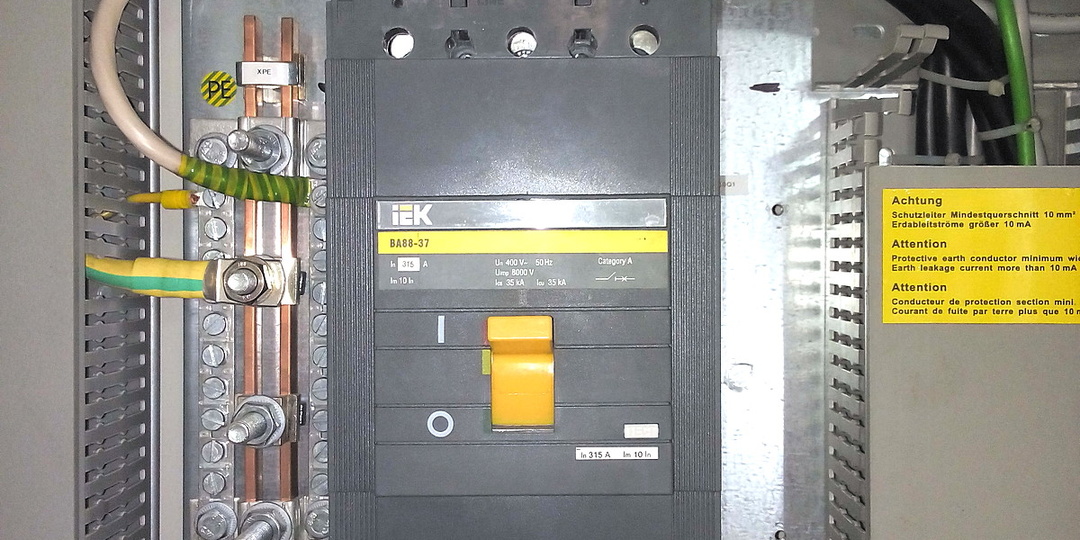 💥 Литой автомат moulded case - селективность обеспечена!