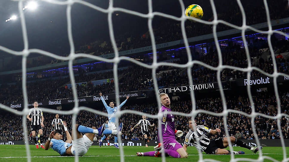 Матч Кубка Английской футбольной лиги.📷Фото: Jason Cairnduff / Reuters