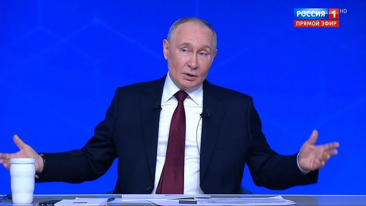 Кадр из эфира "Прямой линии", Владимир Путин