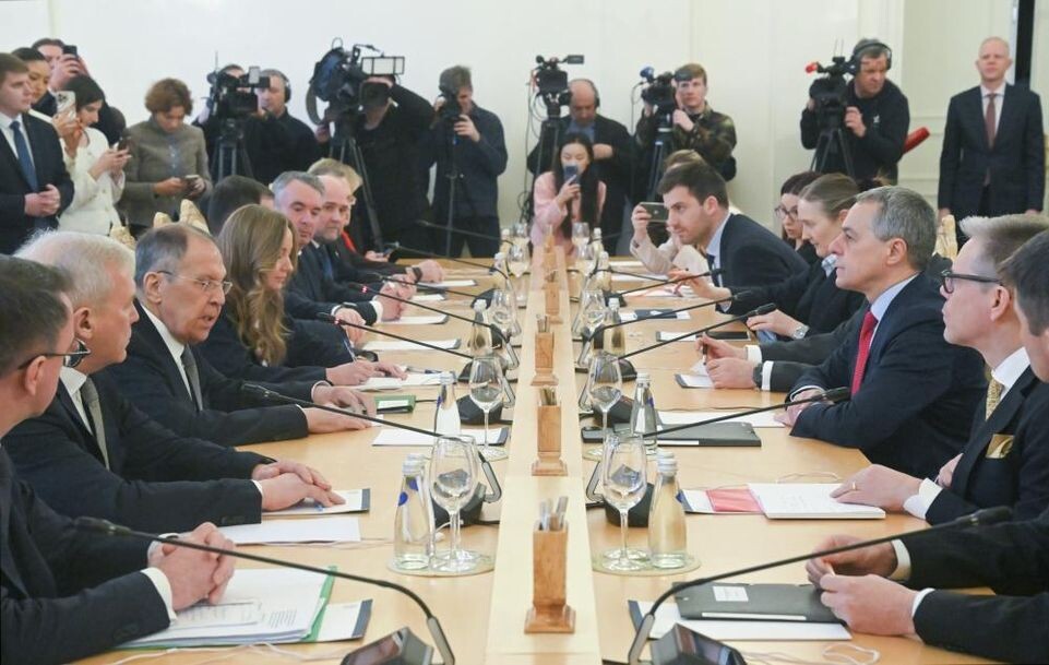    Сергей Лавров на встрече с главой МИД Швейцарии Иньяцио Кассисом (справа) и генеральным секретарем ОБСЕ Феридуном Синирлиоглу в Москве / РИА «Новости»