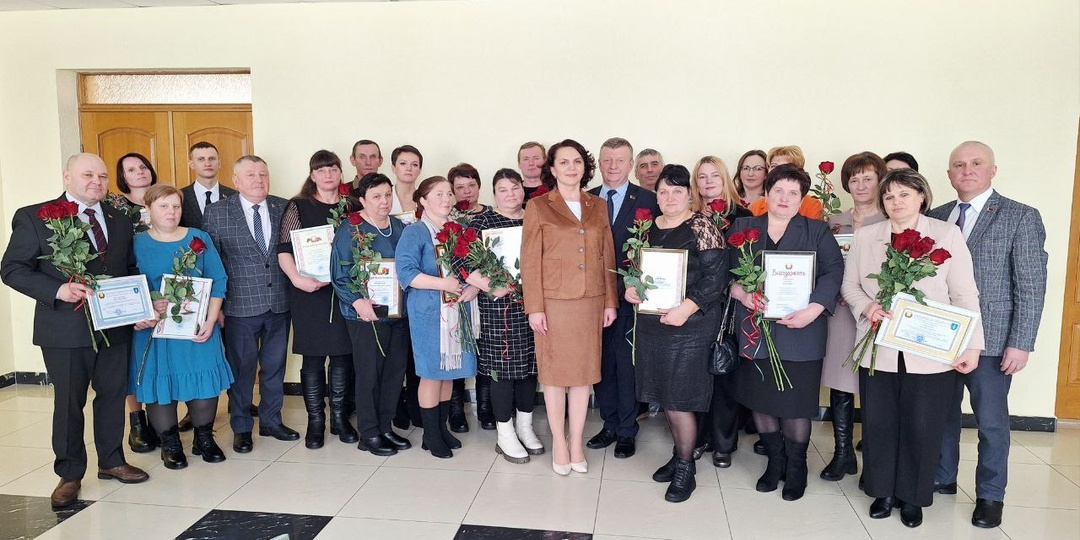 Сегодня в Столинском райисполкоме подвели итоги работы управления по труду, занятости и социальное защите и ТЦСОНа