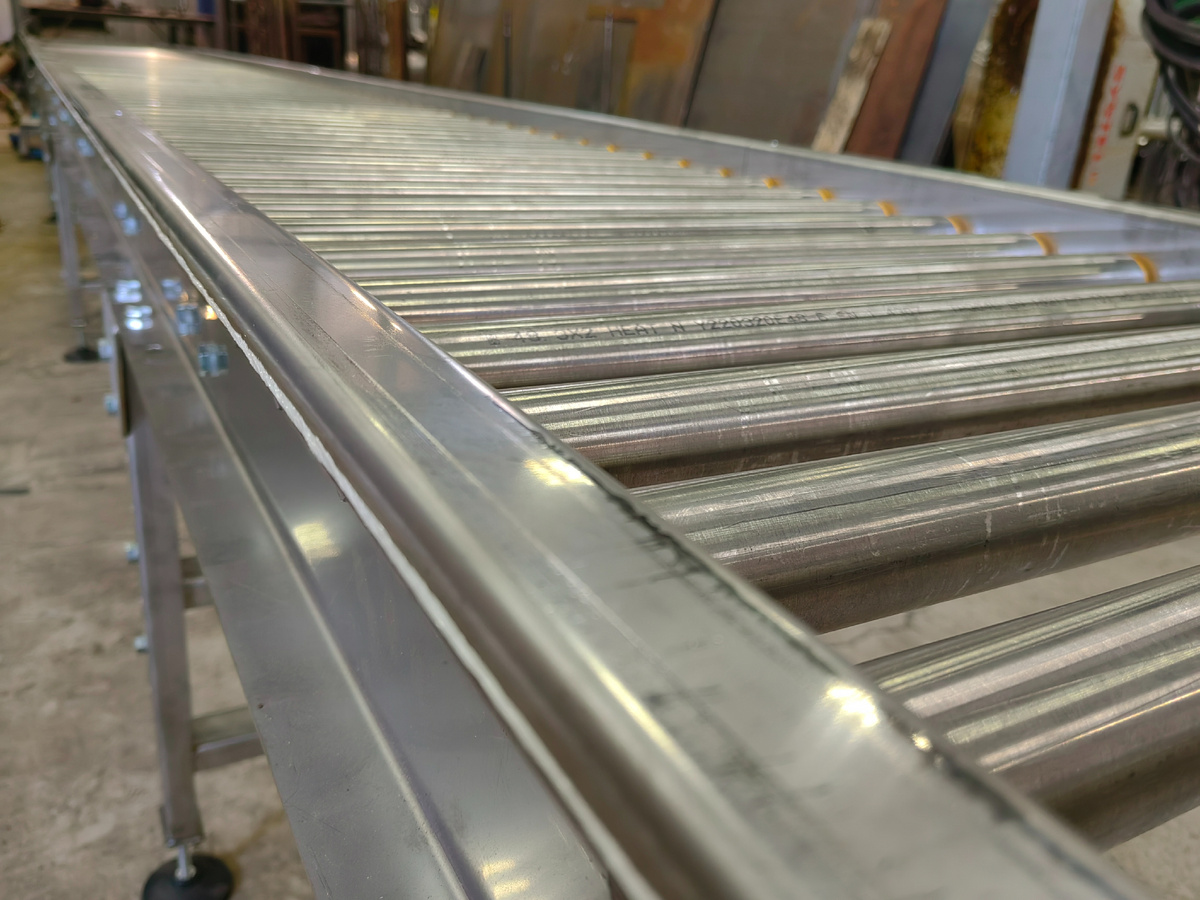 Неприводной стационарный рольганг из нержавеющей стали