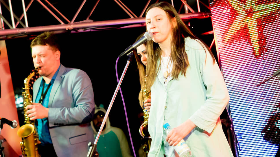 Группа "Дзинь".📷Фото: Евгения Яблонская / Коммерсантъ