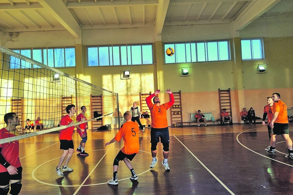    Соревнования проводились на протяжении трех месяцев. ЛГУ им. Даля