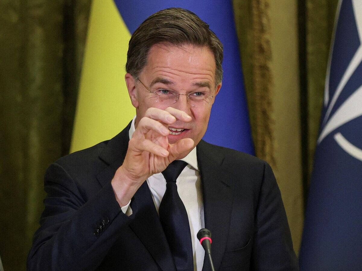    Марк Рютте во время пресс-конференции с Владимиром Зеленским в Киеве | © REUTERS / Anatolii Stepanov