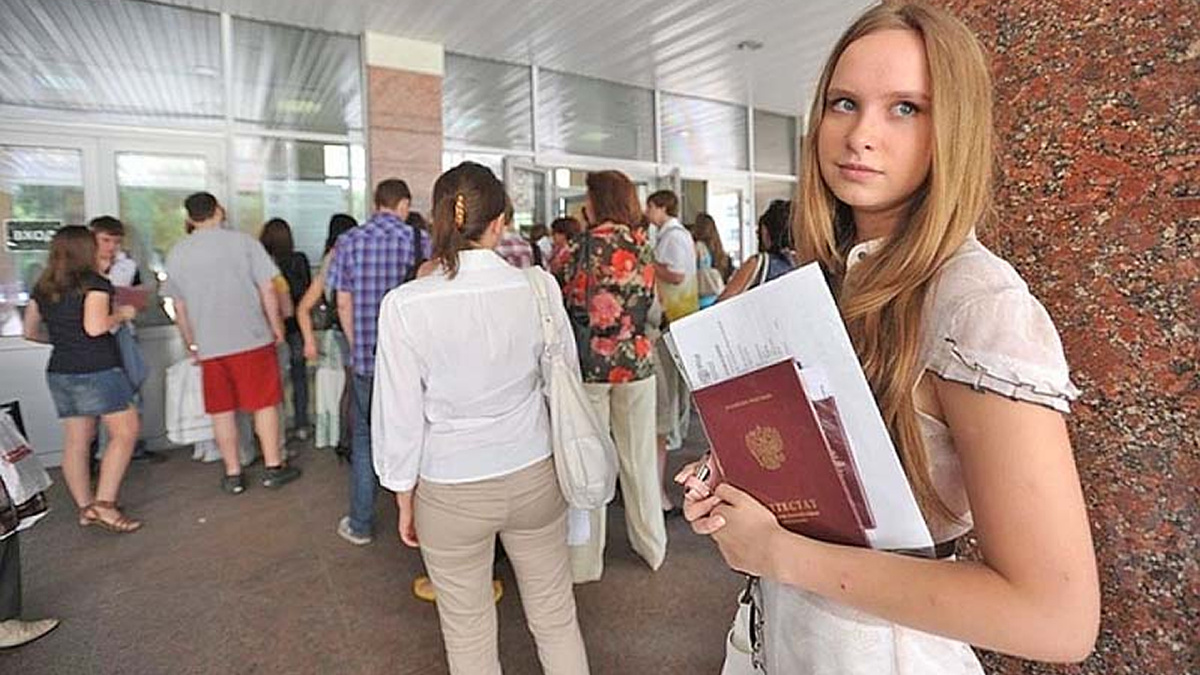 Минобрнауки урезает платные места в вузах: чем это грозит студентам