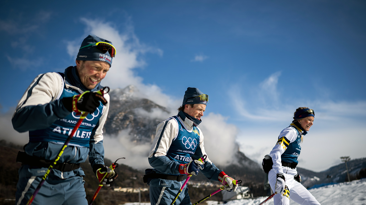 Эмиль Иверсен, Йоханнес Клебо и Фрида Карлссон на тренировке на зимних Олимпийских играх 2026 года, 5 февраля 2026 года (Фото Reuters)