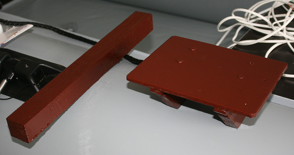 Площадка для эхолота и балка крепления датчика