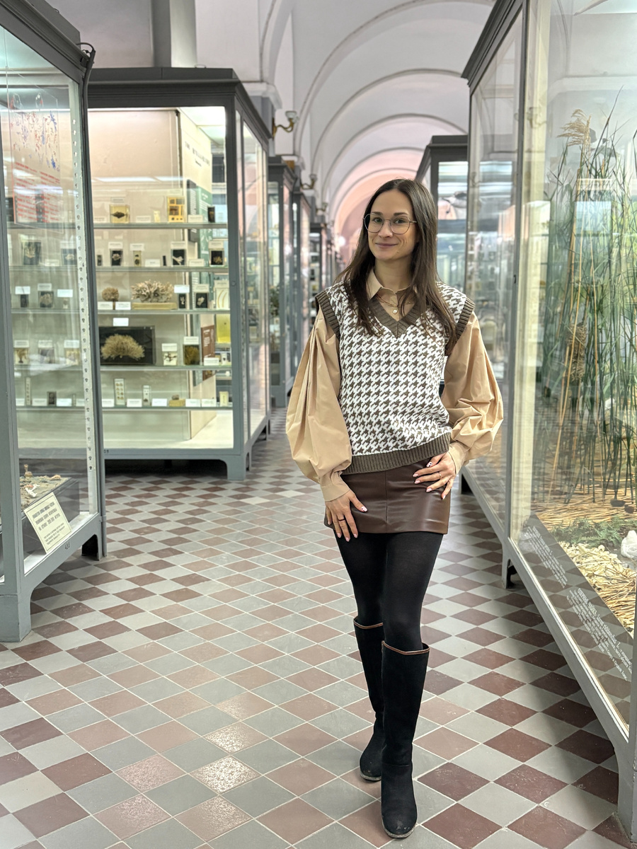 В музее встретите всех от мотылька до мамонта. Казалось бы, дети точно найдут любимую тему (рыбы, насекомые, птицы) и им будет интересно. Но нет. Если не будете обсуждать с ребенком мысли, делиться знаниями, задавать вопросы на подумать, то его интерес пропадет.