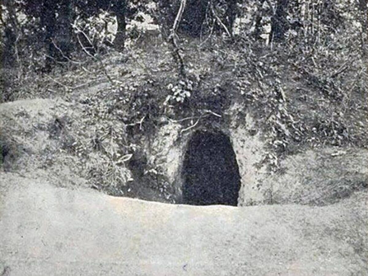    Пещера, в которой нашли тело Андрея Ющинского | © Фото : Public domain