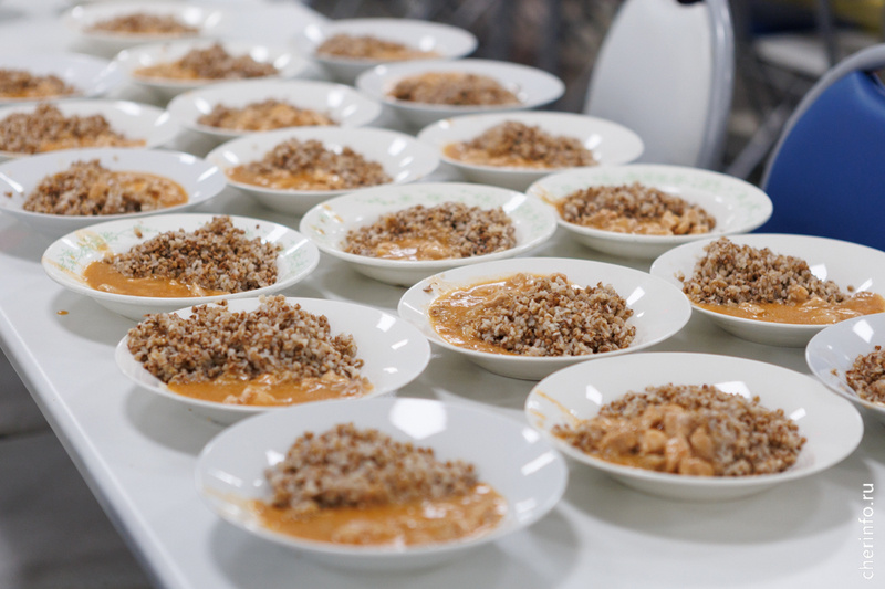    Список учреждений, где заменят посуду, еще составляют, сообщила замглавы Мария Барабанова.