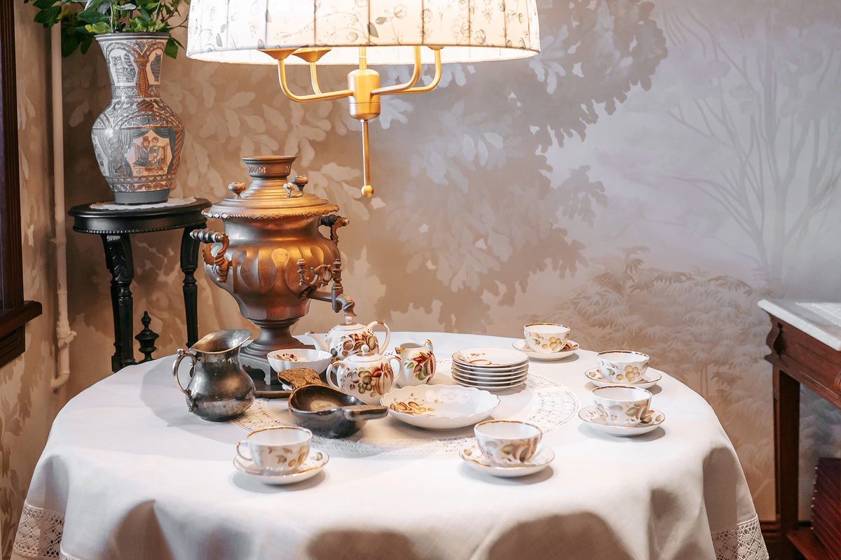    В чайной гостиной «Ак Чынаяк»