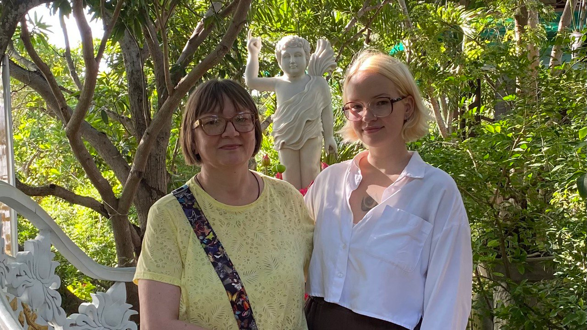 Всем привет! Я Катя - добро пожаловать