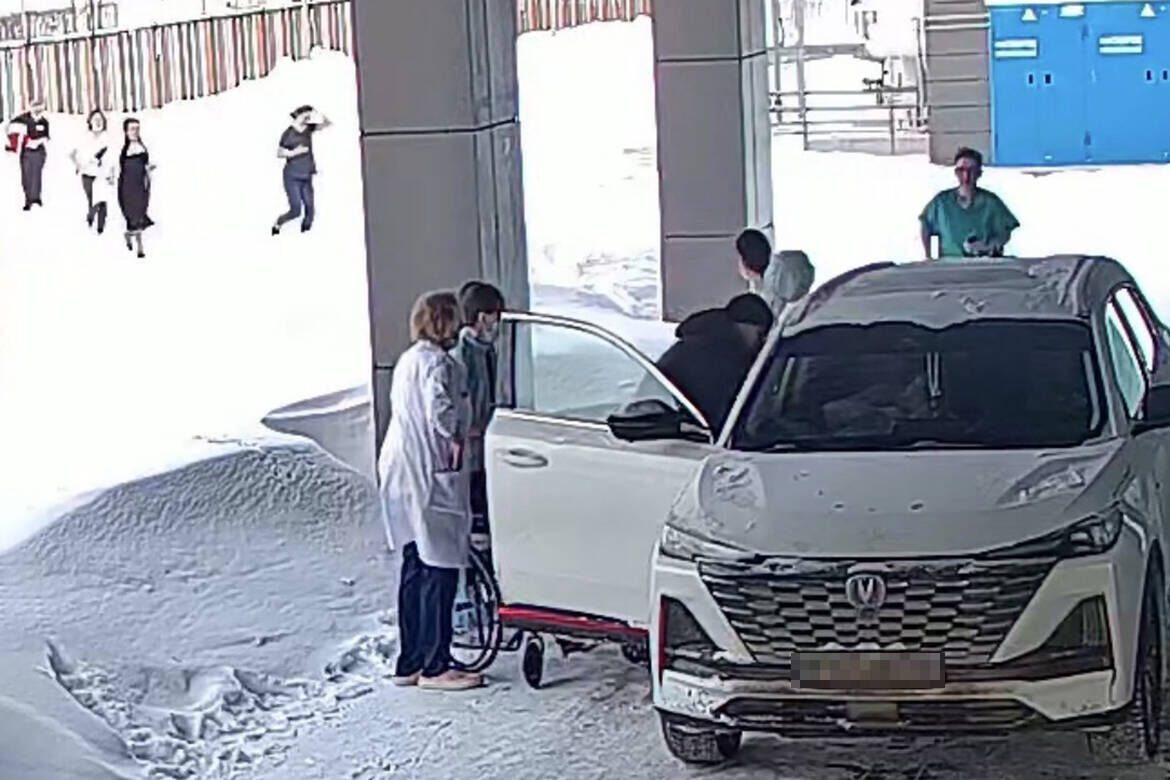    Жительница Казани родила ребенка в машине по пути к роддому