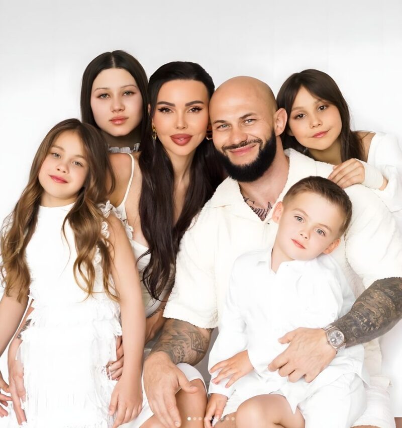    Оксана Самойлова и Джиган: за красивой картинкой скрывались годы борьбы с зависимостями и изменами.