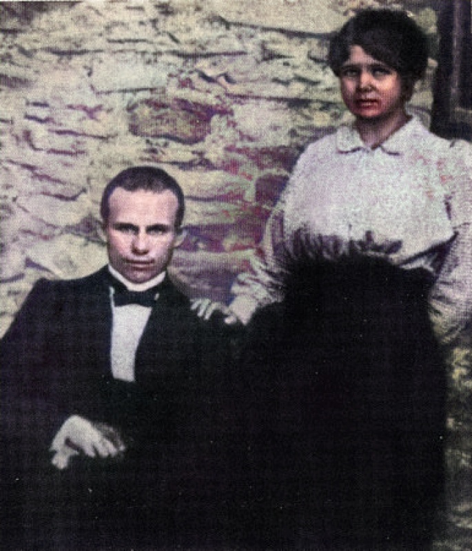 Н. С. Хрущёв со своей первой женой Е. И. Писаревой. Юзовка, около 1916
