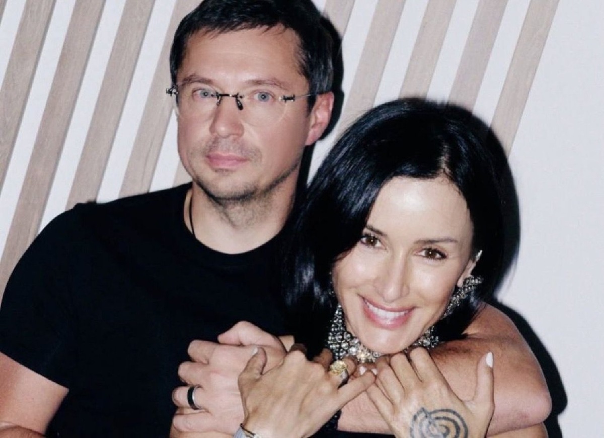    Тина Канделаки с мужем (Фото: Instagram* / @tina_kandelaki)