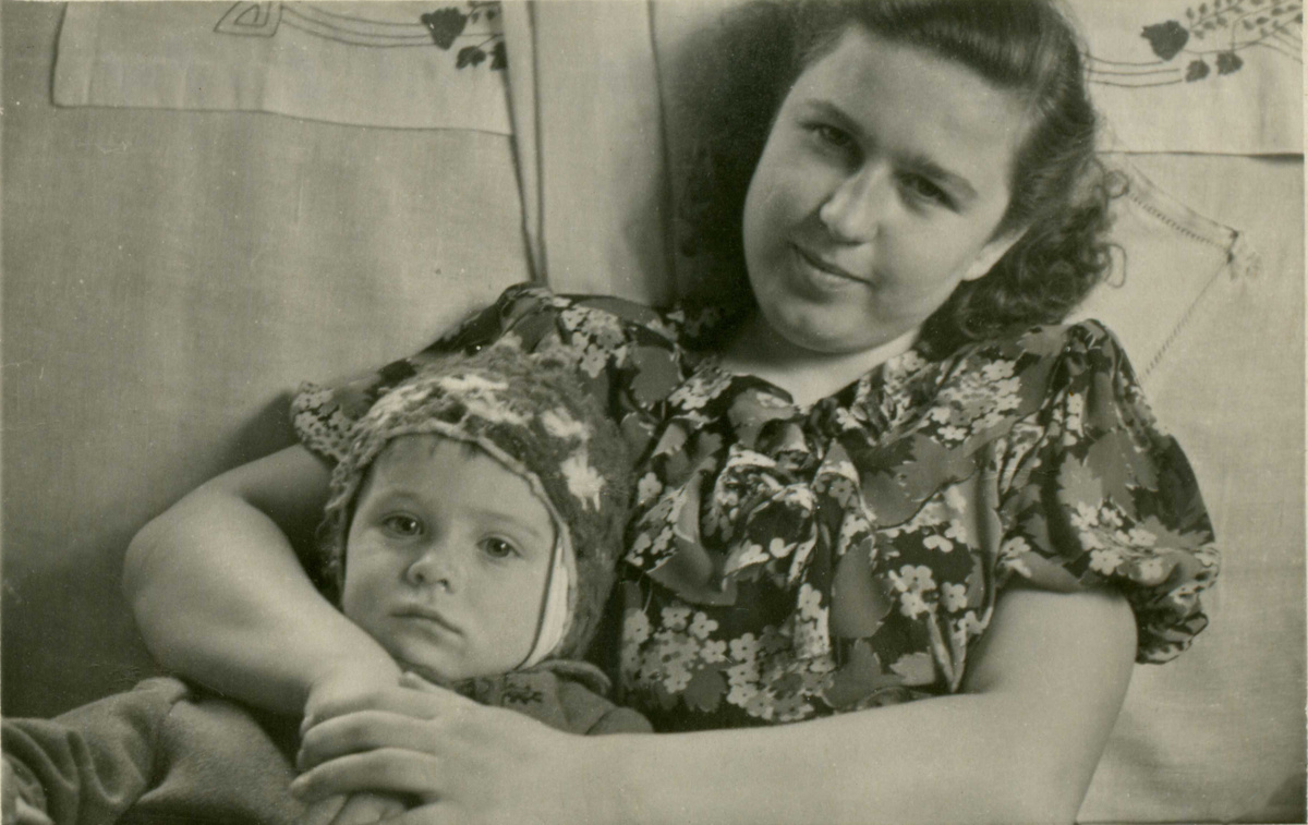 "Жена и сын", 1961 год. Фото: В.Скворцов