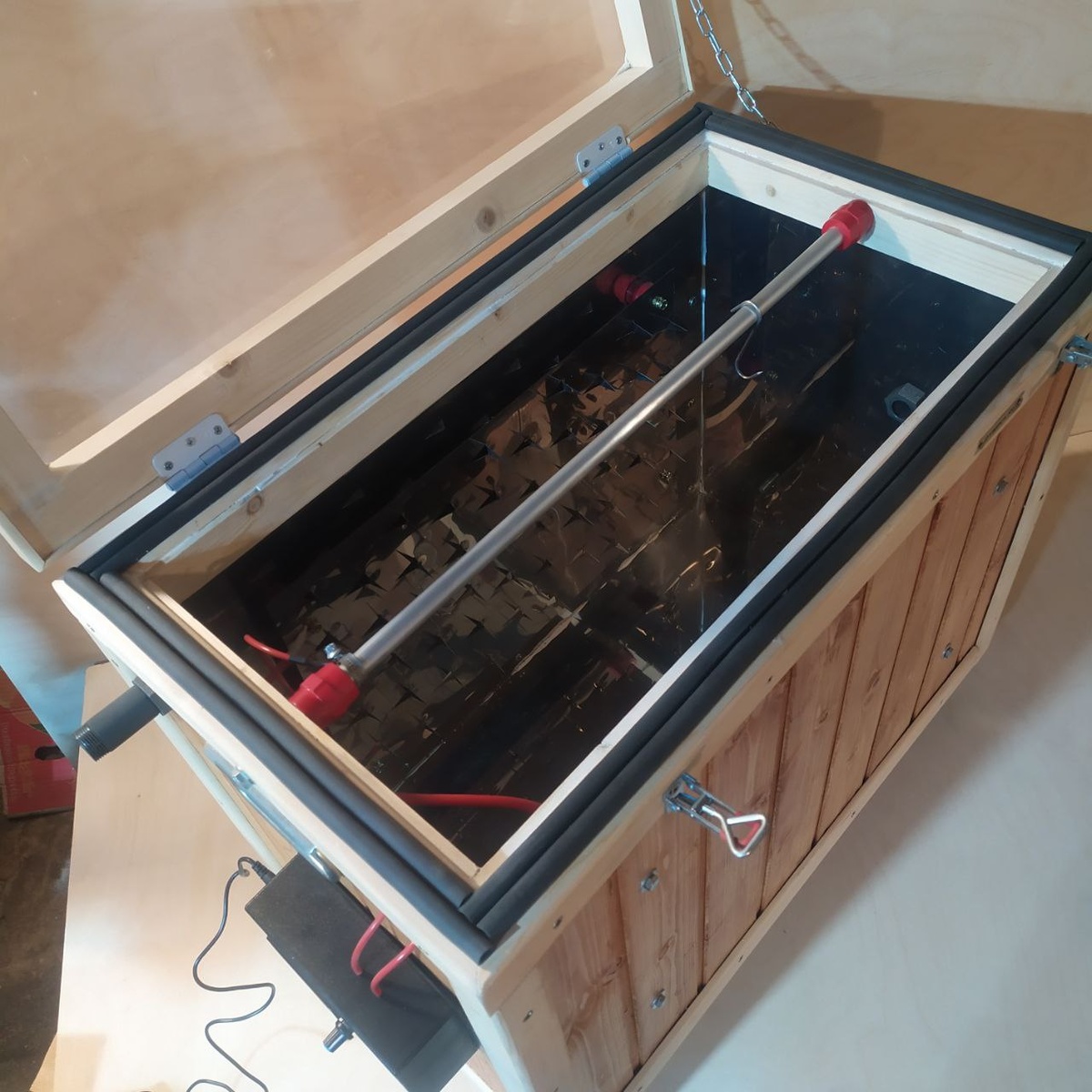 Коптильня холодного копчения электростатическая.