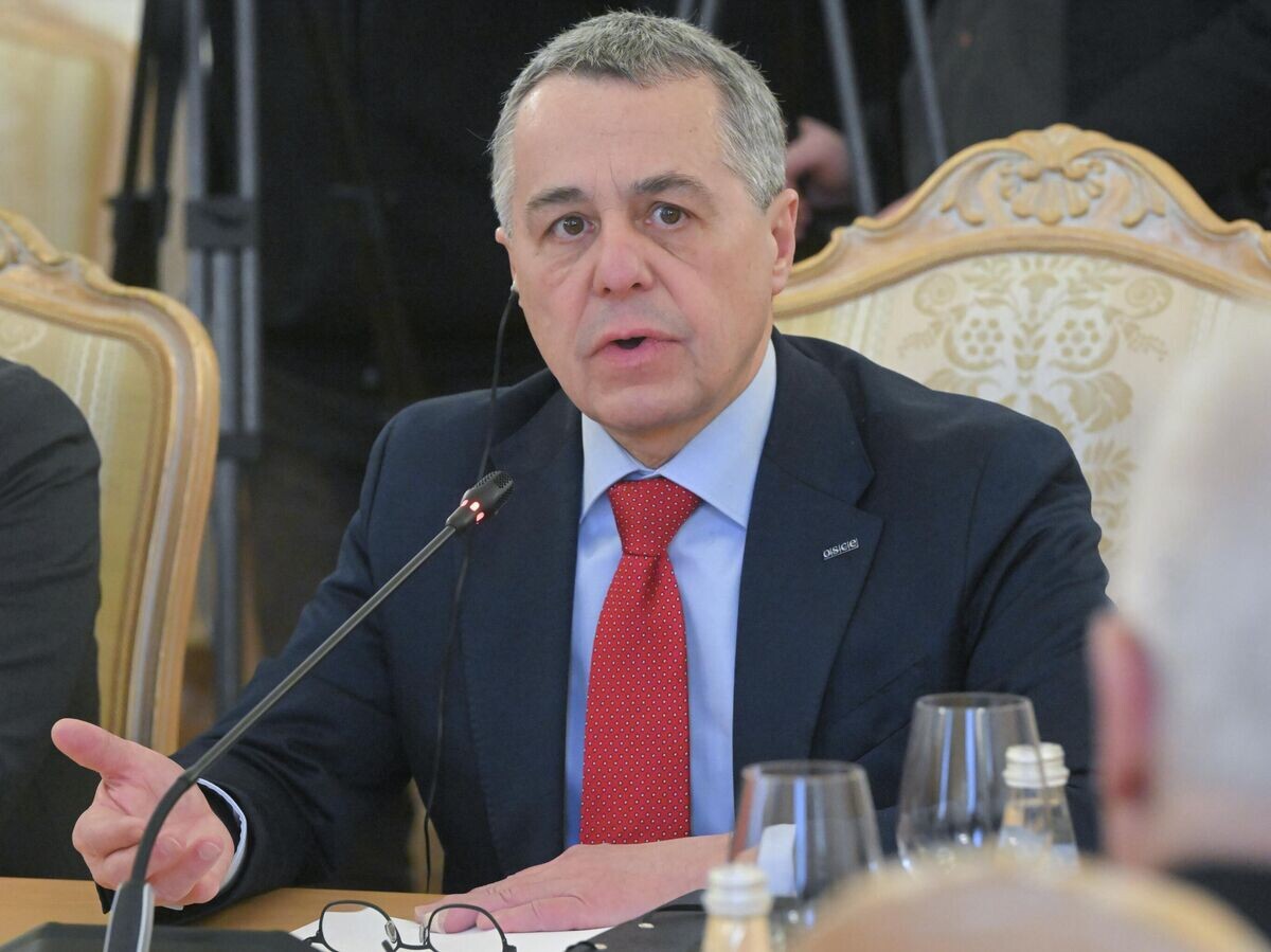    Глава МИД Швейцарии Иньяцио Кассис во время встречи с министром иностранных дел РФ Сергеем Лавровым и генеральным секретарем ОБСЕ Феридуном Синирлиоглу в Москве | © РИА Новости / Сергей Гунеев