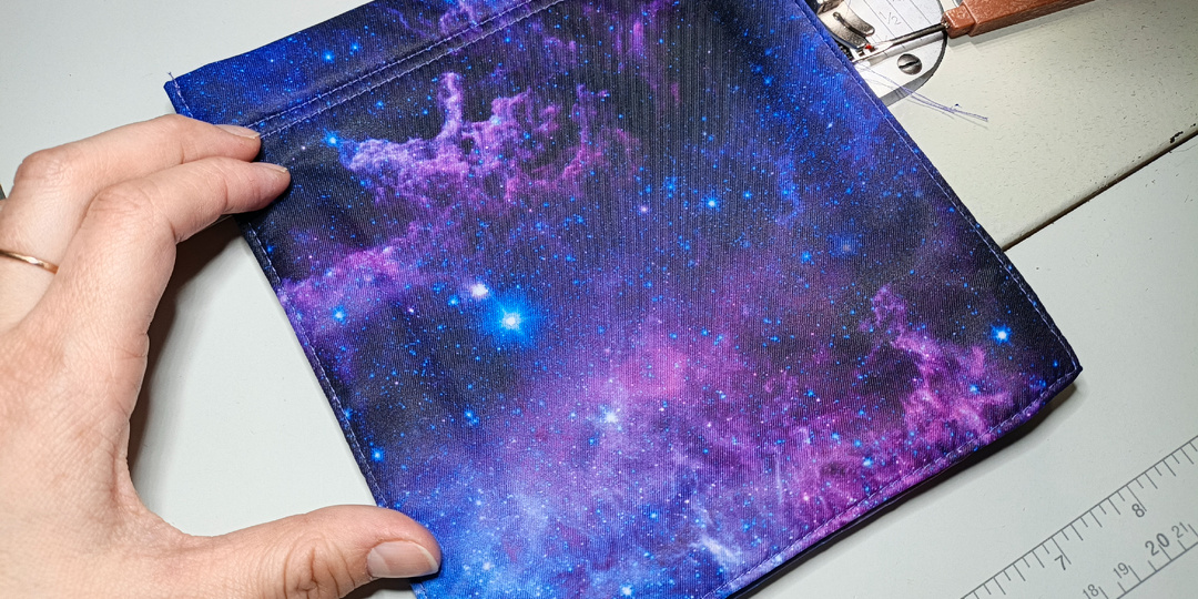 МК карман-портфель на флисовой подкладке.